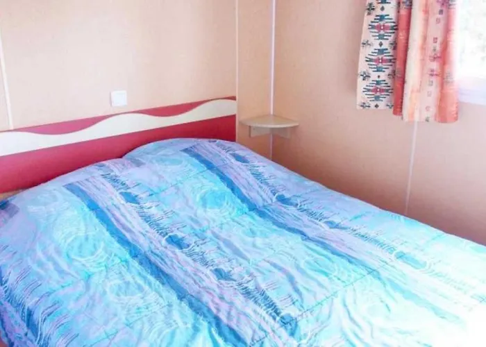 Zecamping 3 Etoiles Chiens Acceptes Piscine Bar Et Restaurant * Mezel (Alpes-de-Haute-Provence)