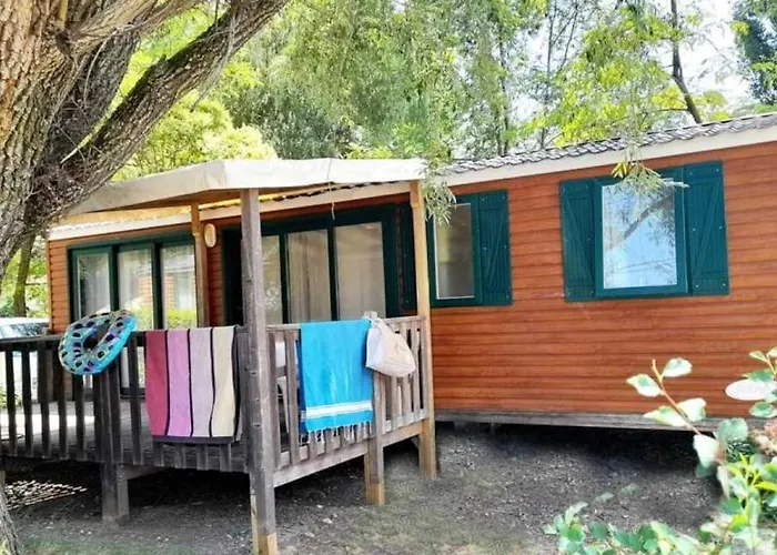 Zecamping 3 Etoiles Chiens Acceptes Piscine Bar Et Restaurant * Mezel (Alpes-de-Haute-Provence)