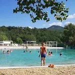 Zecamping 3 Etoiles Chiens Acceptes Piscine Bar Et Restaurant Kemping