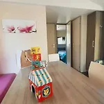 营地 Zecamping 3 Etoiles Chiens Acceptes Piscine Bar Et Restaurant 3*