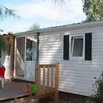Zecamping 3 Etoiles Chiens Acceptes Piscine Bar Et Restaurant Kemping Mezel (Alpes-de-Haute-Provence)