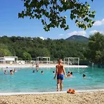 Zecamping 3 Etoiles Chiens Acceptes Piscine Bar Et Restaurant