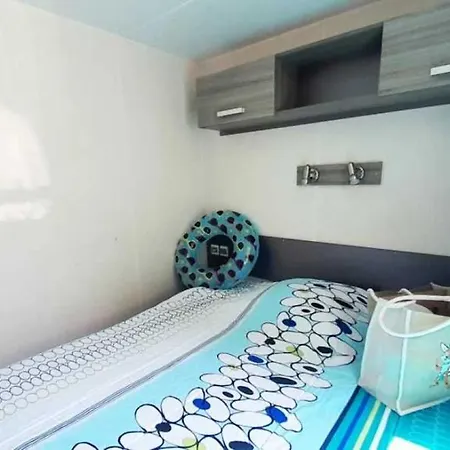 Zecamping 3 Etoiles Piscine Animaux Acceptes Locatif Clim 25M2 4 Pers 3* Mezel (Alpes-de-Haute-Provence)