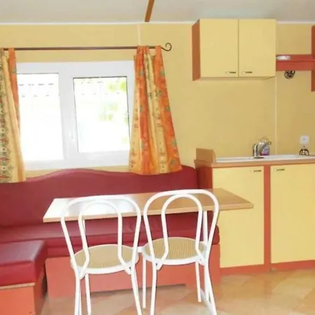 3 Etoiles - Piscine - Ccbaehg Camping Mezel (Alpes-de-Haute-Provence)