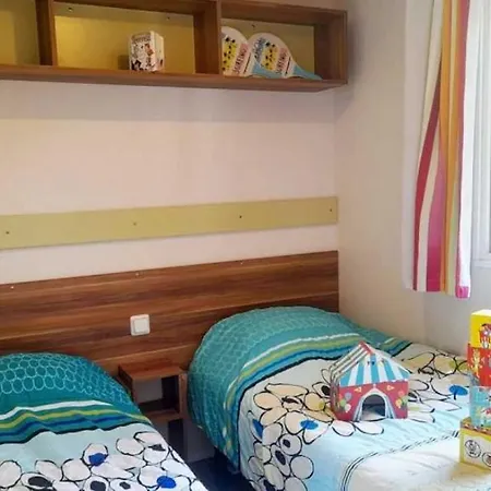 Camping 3 Etoiles - Piscine - Ccbaehg *