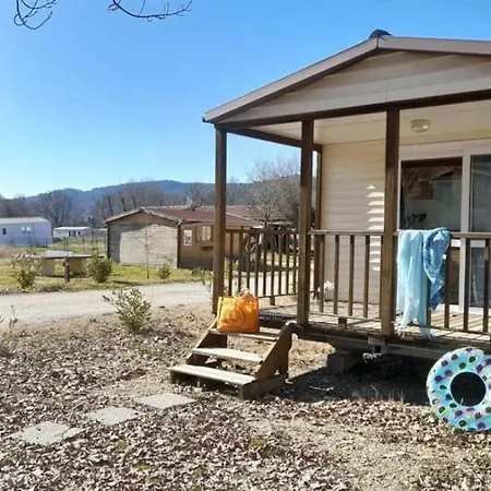 مكان تخييم Zecamping 3 Etoiles Piscine Animaux Acceptes Locatif Clim 25M2 4 Pers Mezel (Alpes-de-Haute-Provence)