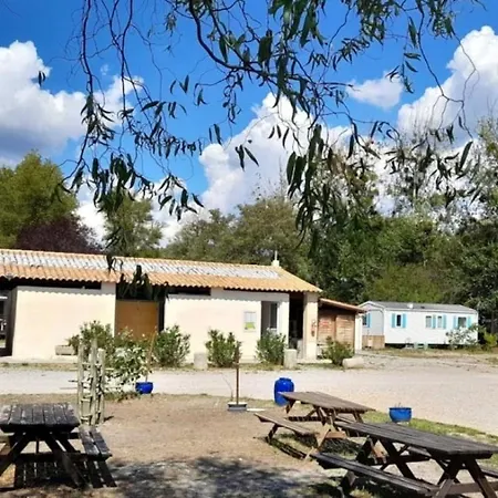 Zecamping 3 Etoiles Piscine Animaux Acceptes Locatif Clim 25M2 4 Pers Mezel (Alpes-de-Haute-Provence)
