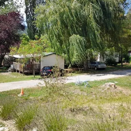 Zecamping 3 Etoiles Piscine Animaux Acceptes Locatif Clim 25M2 4 Pers مكان تخييم Mezel (Alpes-de-Haute-Provence)